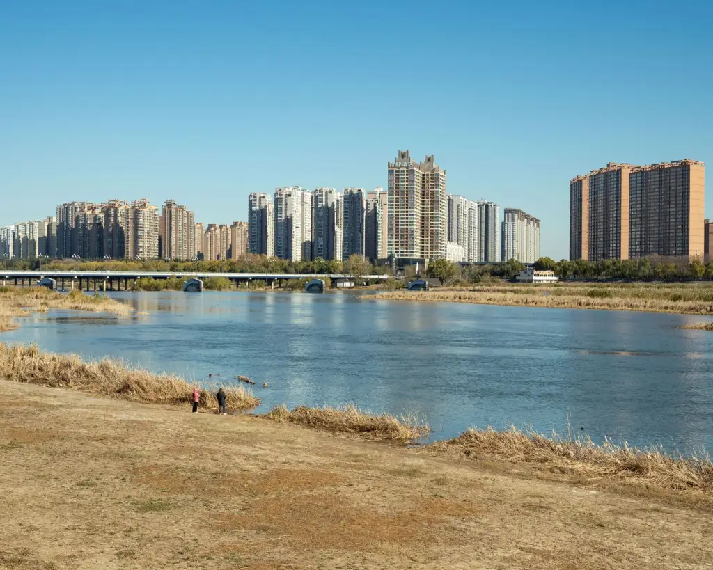 昆山优掘工程机械产品线全解析：挖掘机与建筑机械配置要点