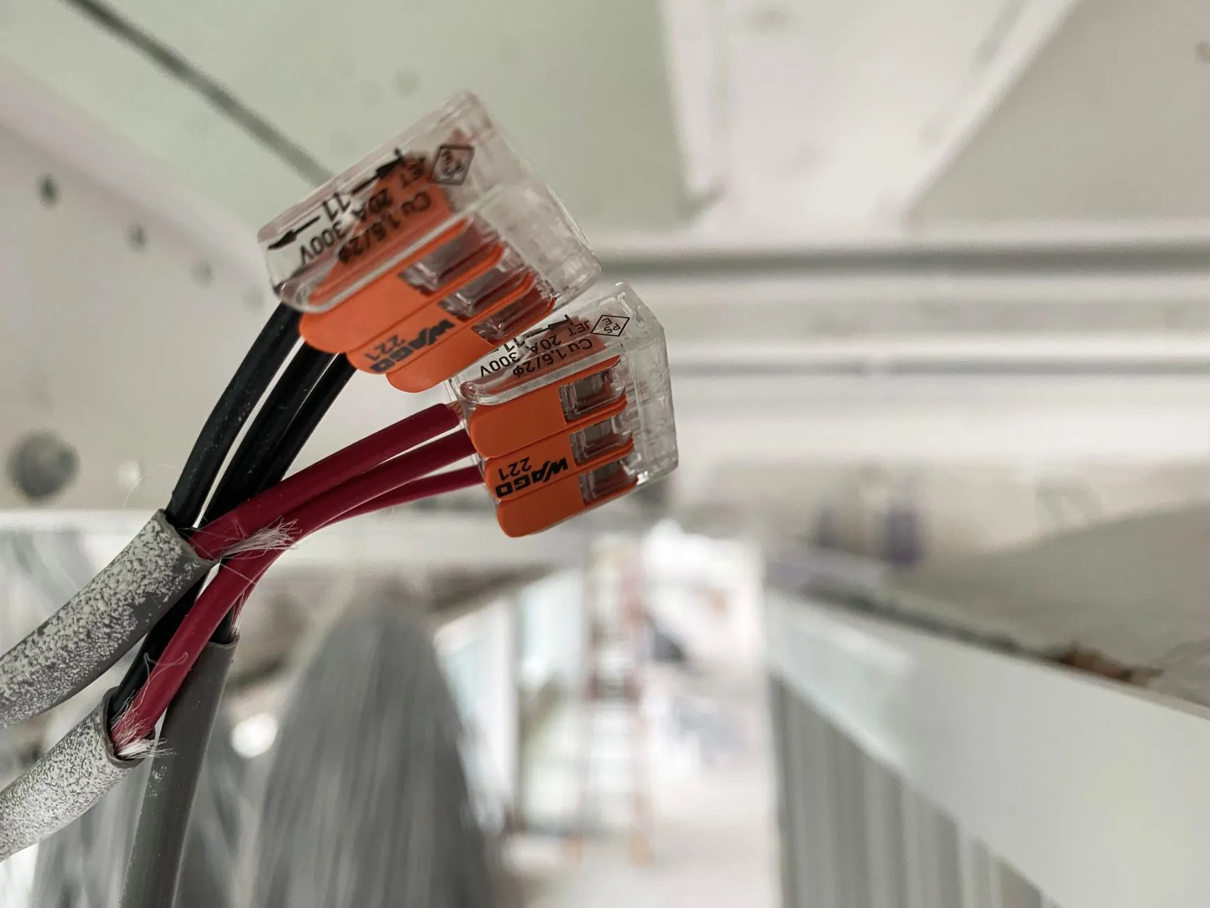 挖掘机选购指南：昆山建筑工地如何匹配工程机械型号与施工需求
