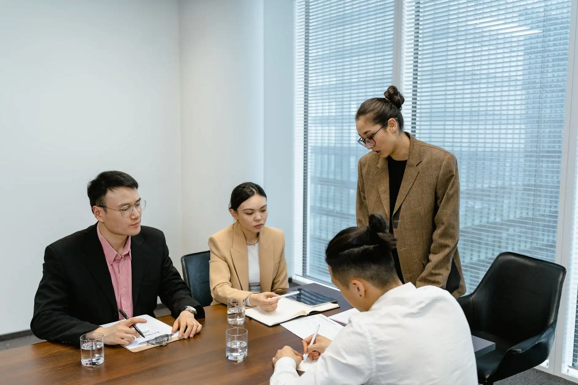 昆山工程机械挖掘机型号参数对比与选型指南