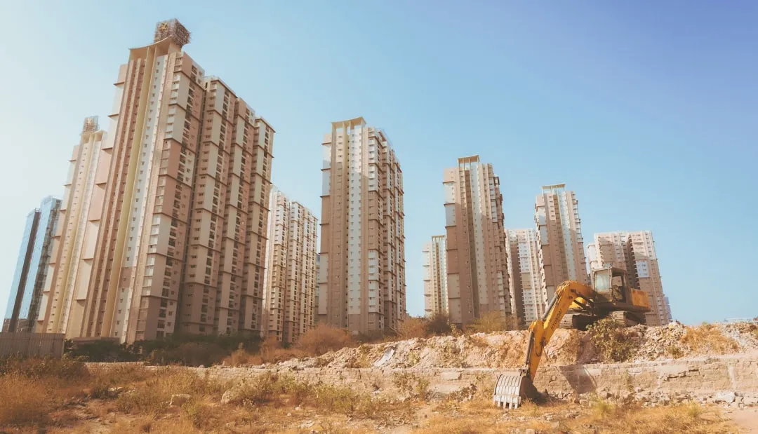 昆山工程机械市场2025年供需趋势与挖掘机选型要点分析